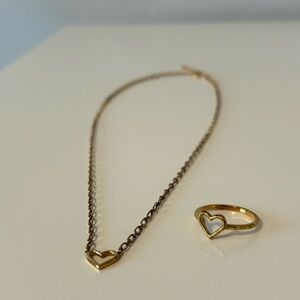 Kendra Scott Angie Open Heart Pendant Necklace in 18k Yellow Gold Vermeil & ring